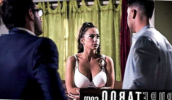 Чернокожий мачо смачивает фаллос ртом мамы с большой задницей и трахает её во влагалище на пуфе, ставя бабу раком и укладывая на спину